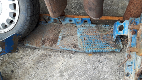 บัดไดข้างฟอด ซ้าย ขวา พร้อมใช้สวยๆๆ เก่านอก