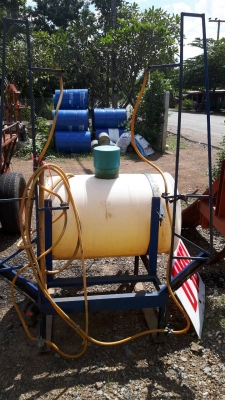 ถังฉีดยา200ลิตร พร้อมปั้ม พร้อมปีก