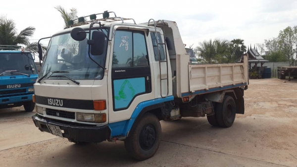 ขายด่วน ISUZU FRR32DB ROCKY 195 สภาพพร้อมใช้งาน เครื่องเกียร์ดี คัชชีสวย เอกสารพร้อมโอน