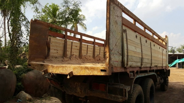 ขายด่วน 10ล้อดั้ม ISUZU ROCKY 175 ดั้ม ช่วงล่าง195 มีชโลร์อินเตอร์ คัชชีสวย ยางพร้อมใช้งานทั้งสิบเส้น เอกสารพร้อมโอน