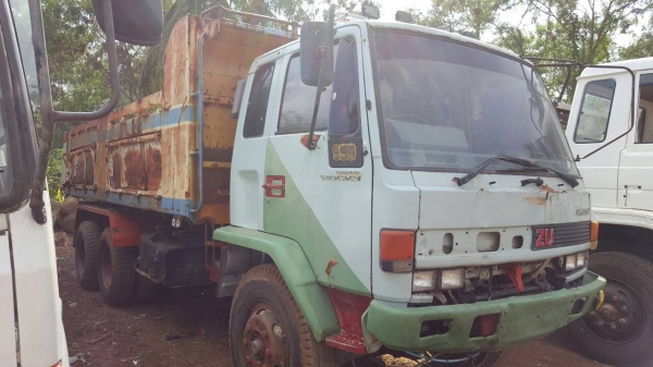 ขายด่วน 10ล้อ ISUZU ROCKY175 10ล้อ2เพลาดั้ม ช่วงล่าง195 เครื่องเกียร์ดี มีชโลร์อินเตอร์ เอกสารพร้อมโอน