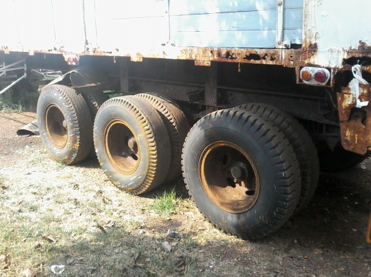 ขายหางเซมิไม่ดั้ม ยาว12.50 สภาพพร้อมใช้งาน หางสามเพลา เอกสารภาษีไม่ขาดพร้อมโอน