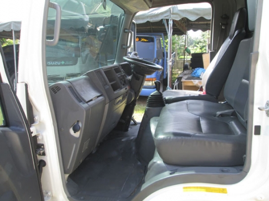 ISUZU NLR 130 ยูโร 3 มือเดียวออกห้าง ตู้แห้งไม่ติดเวลา