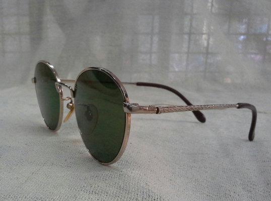 แว่นตาคลาสสิคทรงหยดน้ำ YOUNG Charmant made in Japan