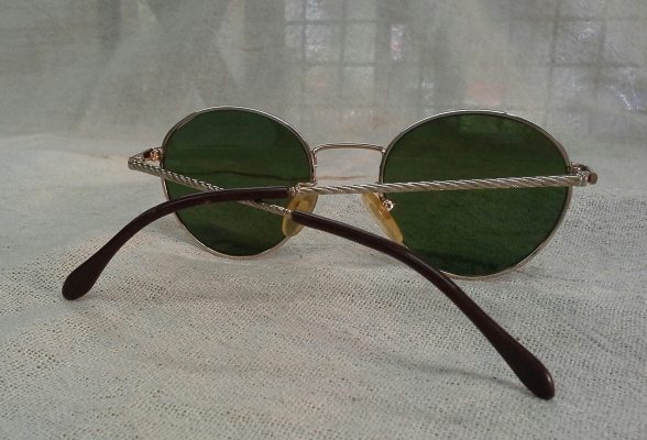 แว่นตาคลาสสิคทรงหยดน้ำ YOUNG Charmant made in Japan