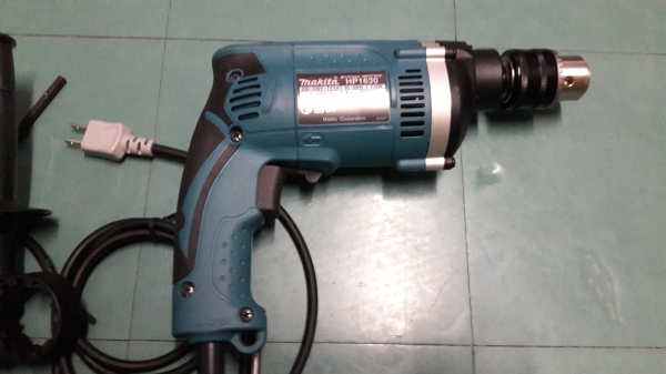 ขายสว่านMakita HP1630 710W งานใหม่อุปกรณ์ครบพร้อมใบรับประกัน ขายสว่านMakita HP1630 710W งานใหม่อุปกรณ์ครบพร้อมใบรับประกัน