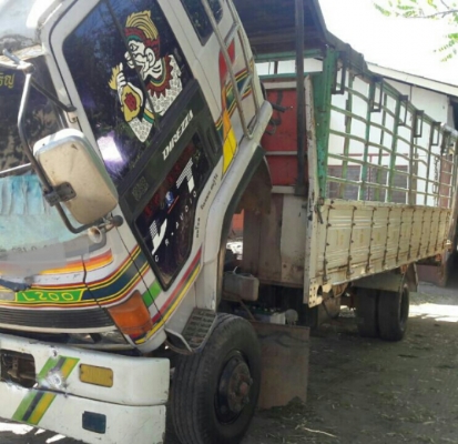 หกล้อ อีซูซุ FRR12L175โบว์ ช่วงย่าว6.20ม สภาพดีสาพบางเดิมพร้อมใช้งาน หกล้อ อีซูซุ FRR12L175โบว์ ช่วงย่าว6.20ม สภาพดีสาพบางเดิมพร้อมใช้งาน