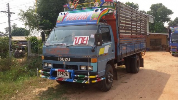 ISUZU NPR115 รถห้างแท้ รถสีเดิม เครื่องดี ขับดี ครัทซีสวย รถพร้อมใช้งาน