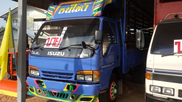 ISUZU NPR120 รถห้างแท้ รถสีเดิม เครื่องดี ขับดี ครัทซีสวย รถพร้อมใช้งาน