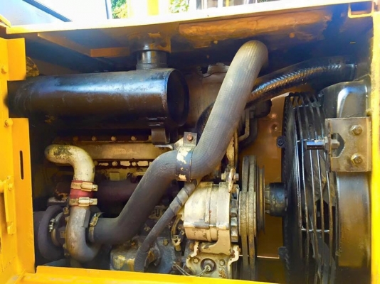 ขายรถตัก ยอดนิยม CATERPILLAR (910E)  ระบบไว เครื่องดี ทำงานเร็ว ยางสวย100\% ระบบไฟฟ้าใช้ได้ทุกจุด. รถพร้อมใช้งาน