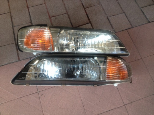 ไฟหน้า NISSAN CEFIRO A32 โคมเพชรเก่าญี่ปุ่นเเท้หลอดครบสภาพสวยคู่ละ