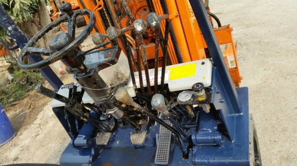 ขายด่วนรถยก TOYOTA 5FGยก2.5ตันเสาสูง3เมตรงาหนีบหมูนได้360องศารถนอกเพิ่งเข้ามายังไม่เคยใช้งานในเมืองไทยเลย=รุ่นใหม่ขายถูกๆๆ