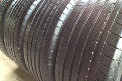 ยางGOODYEAR 205 55R16  ปี2015 สภาพสวยมากๆ ดอกเยอะมากๆถูกมากๆๆ