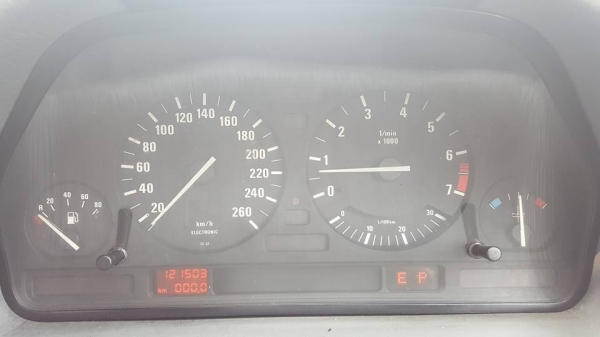 ขออนุญาติขาย BMW 525i E34 BIG NOSE สภาพสวย ออกค่าโอนให้ครบ