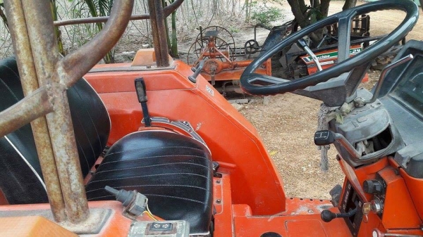 ขายรถไถ รุ่น L1  24  คูโบต้า  รถพร้อมใช้งาน