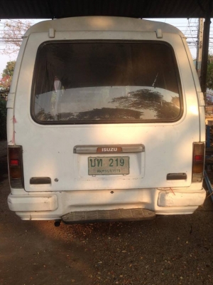 ขายรถตู้อีซูซุ  ราคา60000