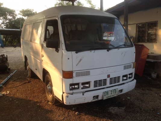 ขายรถตู้อีซูซุ  ราคา60000