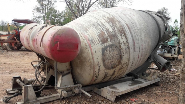 ขาย โม่ปูน 6 คิว สภาพพร้อมใช้ อุปกรณ์มีให้ครบ ยกขึ้นใส่รถใช้งานได้เลย