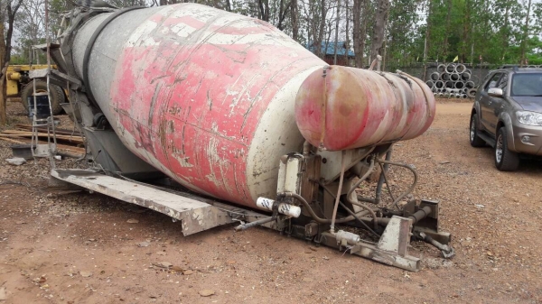 ขาย โม่ปูน 6 คิว สภาพพร้อมใช้ อุปกรณ์มีให้ครบ ยกขึ้นใส่รถใช้งานได้เลย