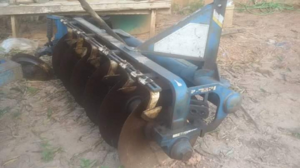 ผานสี่CMTรถไถฟอร์ด