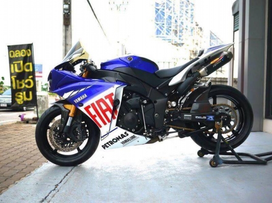 ขาย Yamaha R1 ปี 2010 พร้อมทะเบียนแท้ ของแต่งหลักแสน เครื่องยนต์สดๆ
