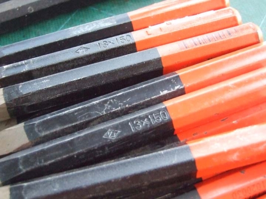 เหล็กสกัด Z mark จากประเทศญี่ปุ่นครับ มีมาหลายขนาดครับ