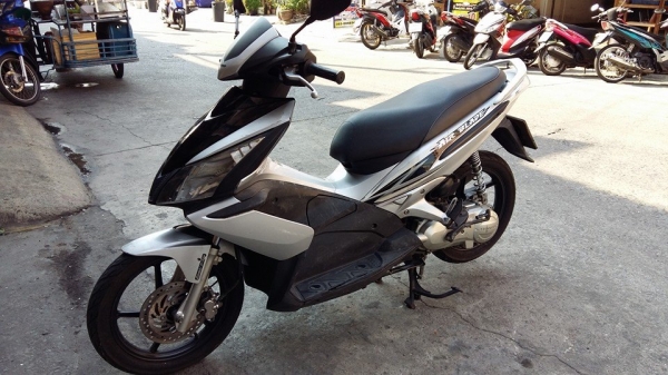 Airblade ปี 50 ล้อแม็ค สีเทา รถบ้าน เครื่องเดิม มีเล่ม เอกสารพร้อม ภาษีเกิน 3 ปี โทร. 02-9165022,099-0812001