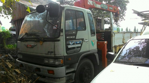 ขายด่วน!! รถบรรทุกติดเครน HinoFF3H195 ยาว7.20ม. เครน 5ตัน 4ปอก 3ชัก สนใจติดต่อ K.อู้ด 081-2995537,K.อิ้ง 0811597055