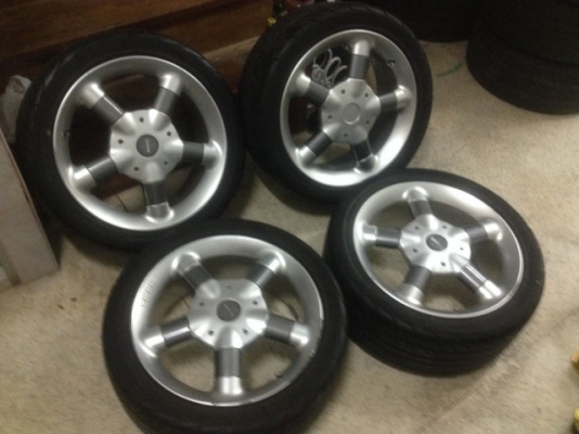 MOMO ITALY เเท้ๆ ขอบ17กว้าง7นิ้วครึ่งอ๊อฟ35 5รู120 เก่าญี่ปุ่นสีเดิมๆ