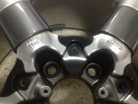 MOMO ITALY เเท้ๆ ขอบ17กว้าง7นิ้วครึ่งอ๊อฟ35 5รู120 เก่าญี่ปุ่นสีเดิมๆ