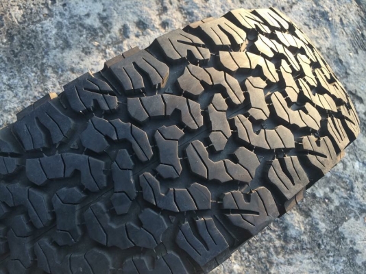 มือ2 BF Goodrich All-Terrain KO2 265 75 r16 ปี15