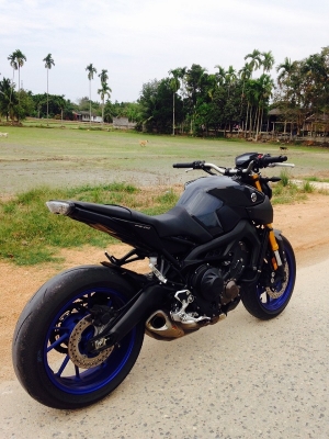 ขาย YAMAHA FZ-09 รถ สภาพใหม่มาก วิ่ง 9,XXX โล สีเดิมทั้งคัน ไม่ล้ม ไม่มีชน ไม่ม ขาย YAMAHA FZ-09 รถ สภาพใหม่มาก วิ่ง 9,XXX โล สีเดิมทั้งคัน ไม่ล้ม ไม่มีชน ไม่ม