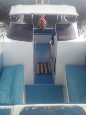 ขายเรือเร็ว27ฟุตท้องไม้จริงเครื่องยามาฮ่า200แรงม้าสภาพพร้อมใช้งาน