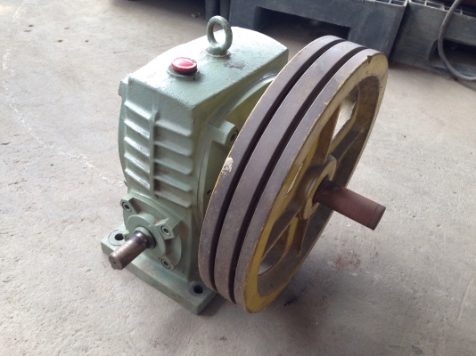 ขายหัวเกียร์ทดรอบ Bellpony เบอร์ 100 อัตราทด 1:50 สภาพสวย หมุนนิ่ม พร้อมใช้งาน