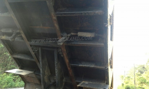 รถบรรทุก ISUZU 6 ล้อ ดัมพ์ รุ่น TL45DL กะบะดั๊มยาว 3.65 เมตร 85 แรงม้า