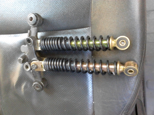 ขายโช้ค ขาไก่ใส่ รุ่น C honda ryuka classic ราคา 350 บาท