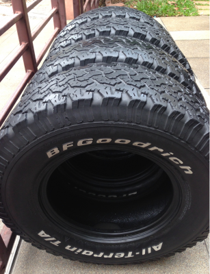 ยาง All BF goodrich 265 75 16 ดอกดีไม่มีปะ พร้อมใช้งาน ราคาไม่แพง