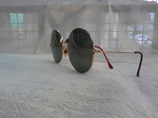 แว่นตาทรงหยดน้ำใหญ่ในตำนาน MOREL LUNETTES made in France