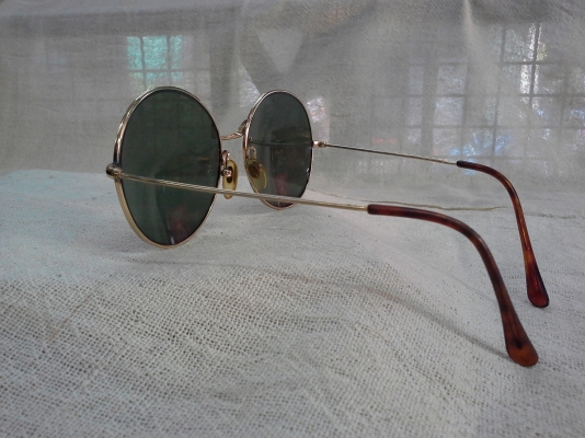 แว่นตาทรงหยดน้ำใหญ่ในตำนาน MOREL LUNETTES made in France