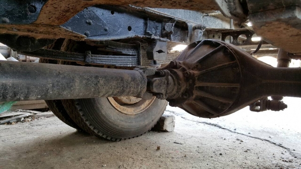 ขาย รถโม่ปูน 2.5 คิว 6 ล้อ ISUZU NKR ไม่มีทะเบียน เครื่อง 4BE1 110 แรงม้า คัสซีสวยตลอดเส้น ปั้มล่างเสียให้ไปซ่อมเองครับ