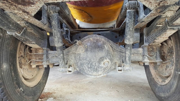 ขาย รถโม่ปูน 2.5 คิว 6 ล้อ ISUZU NKR ไม่มีทะเบียน เครื่อง 4BE1 110 แรงม้า คัสซีสวยตลอดเส้น ปั้มล่างเสียให้ไปซ่อมเองครับ