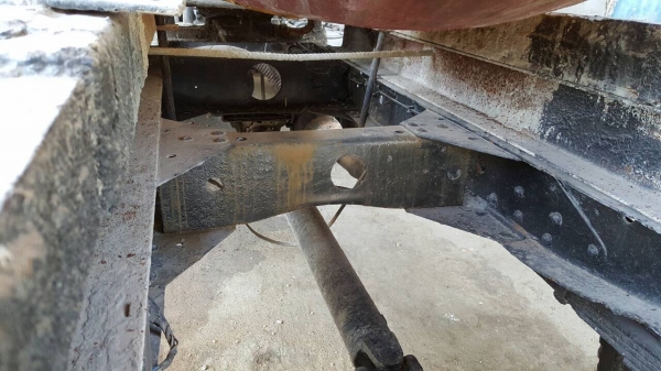 ขาย รถโม่ปูน 2.5 คิว 6 ล้อ ISUZU NKR ไม่มีทะเบียน เครื่อง 4BE1 110 แรงม้า คัสซีสวยตลอดเส้น ปั้มล่างเสียให้ไปซ่อมเองครับ