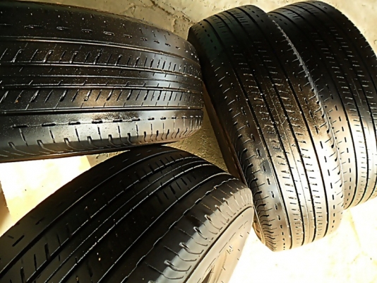 ยางกระบะขอบ15  บริดสโตน205-70-R15ลงพื้นปี15 (4เส้น3,800)