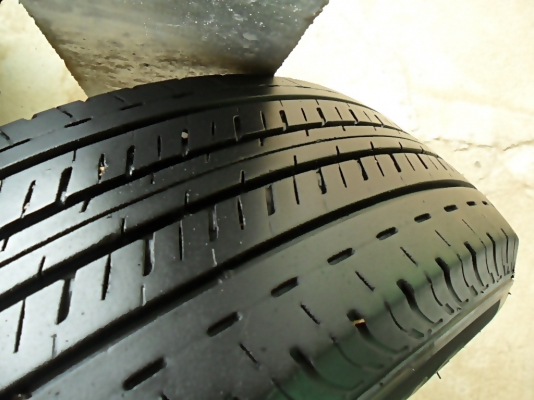 ยางกระบะขอบ15  บริดสโตน205-70-R15ลงพื้นปี15 (4เส้น3,800)