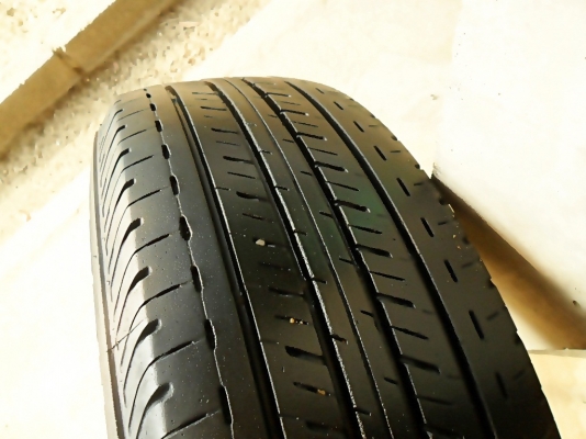 ยางกระบะขอบ15  บริดสโตน205-70-R15ลงพื้นปี15 (4เส้น3,800)