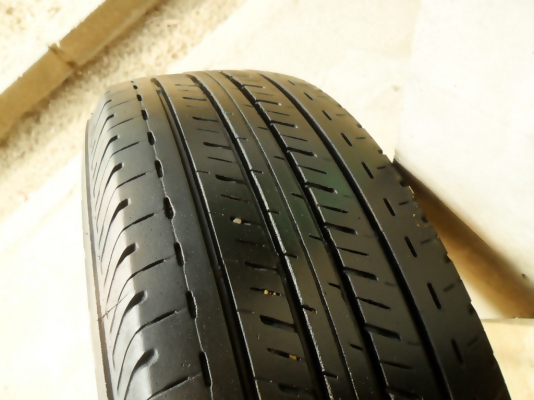 ยางกระบะขอบ15  บริดสโตน205-70-R15ลงพื้นปี15 (4เส้น3,800)