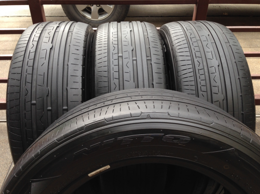 ยาง Nitto 225 55 17 ปี12 ดอกเต็ม พร้อมใช้งาน ราคาไม่แพง