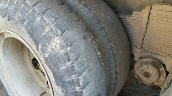 รถบรรทุก10 ล้อหัวยาว ยี่ห้อ NISSAN   ขายเฉพาะแซซซีและหัว