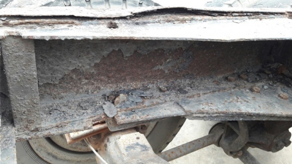 รถบรรทุก10 ล้อหัวยาว ยี่ห้อ NISSAN   ขายเฉพาะแซซซีและหัว