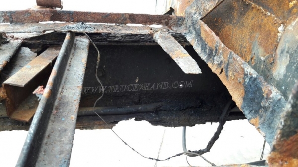 รถบรรทุก10 ล้อหัวยาว ยี่ห้อ NISSAN   ขายเฉพาะแซซซีและหัว